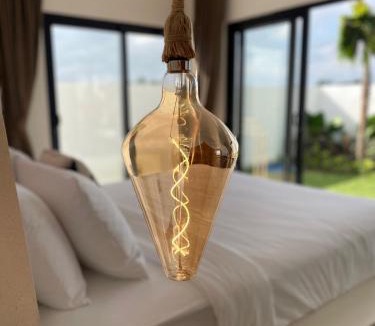 Kelating Villa | Kamalie Bali Villa 4 élégant rooms, rice Fields ,Ocean , Pool, jacuzzi, Rooftop and Staff to take care of you
