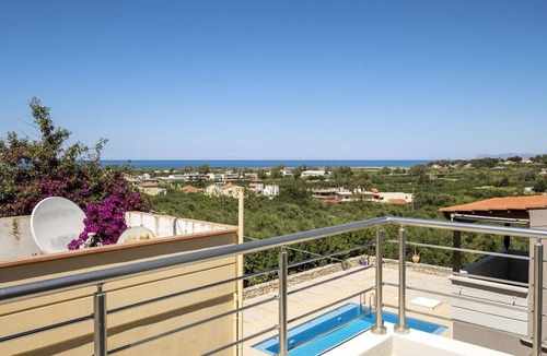 Dempla Villa | Kayzo Luxury Apartment With Pool