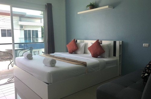 Bang Tao House | Khao Oat Airport