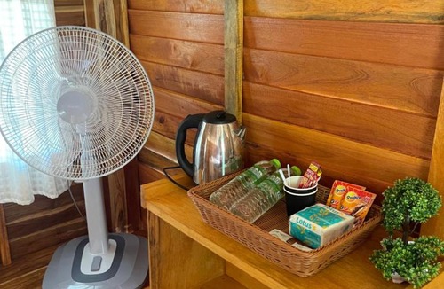 Ban Ta Khun House | Khao Phang Camping