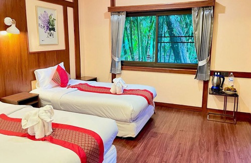 Khlong Sok Hotel | Khao Sok River Lodge Hotel
