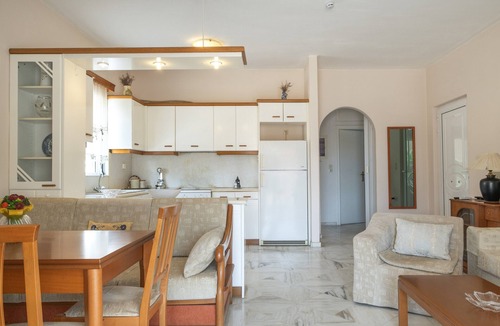 Porto Heli Apartment | Kyma Arch House: Authentic Stay with Panoramic Views in Porto Heli
