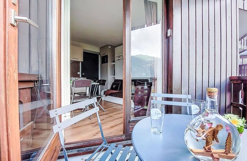 Saint-Nicolas-de-Veroce Apartment | L'aiguille noire by Interhome