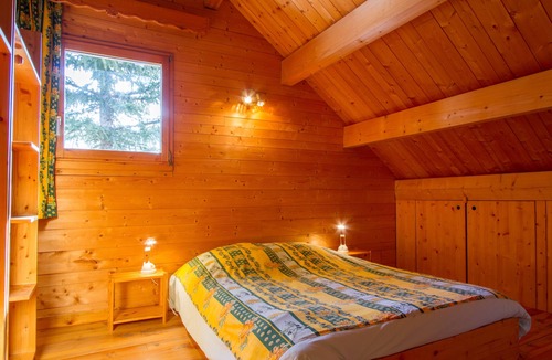 Nevache Ski Chalet | L'Elva: Hameau des Chazals Nevache Hautes Alpes