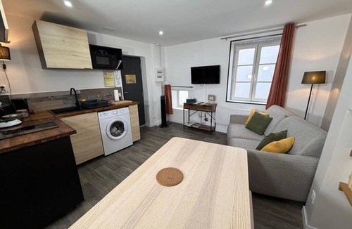 Clermont-Ferrand Apartment | L'endormi 3 - Hypercentre - 10min from Jaude All on foot