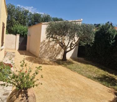 Pierrelatte House | L'escale Provençale