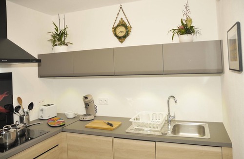 Plan-de-la-Tour Apartment | L'Oustalet charming apartment in the heart of the village