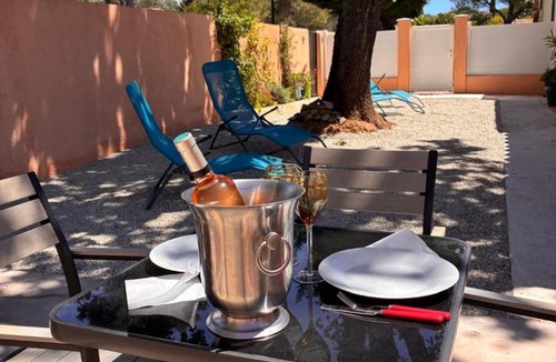 Belcodene Apartment | L'Oustalet - T2 neuf, calme, jardin privatif, clim