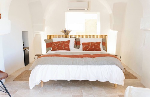 Lancon-Provence Bed & Breakfast | La Chambre des Secrets des Terres d Amélie
