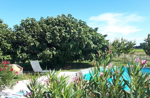 Lamotte-du-Rhone Bed & Breakfast | La Clé d'Ailleurs