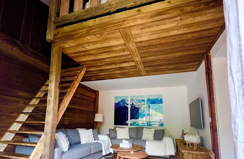 Chamonix-Mont-Blanc Apartment | La Cordée Residence with swimming pool - apartment 126