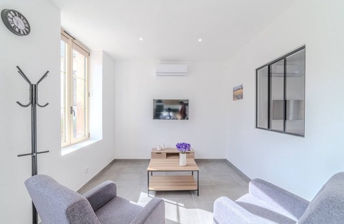 Bourbon-Lancy Apartment | La Demeure des Sources - Iris - Avec climatisation