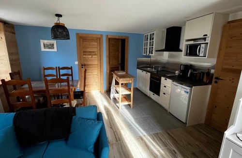 Sixt-Fer-a-Cheval Apartment | "La Faverge", a modern, warm 60m2 apartment in the L'eau vive chalet