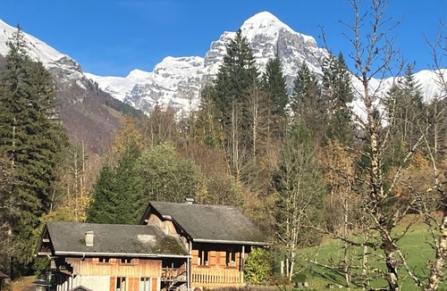 Sixt-Fer-a-Cheval Apartment | "La Faverge", a modern, warm 60m2 apartment in the L'eau vive chalet