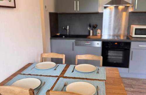 Montbrun-les-Bains Apartment | La Fenêtre sur le Ventoux