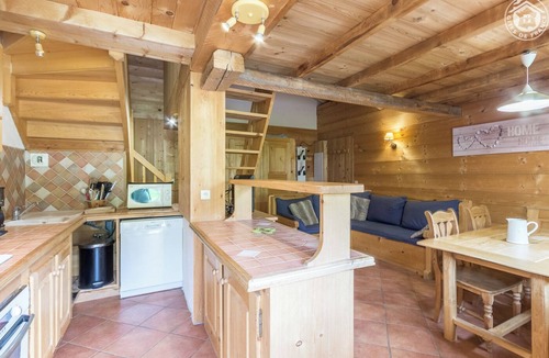 Notre-Dame-de-Bellecombe House | LA Ferme DES Georgieres