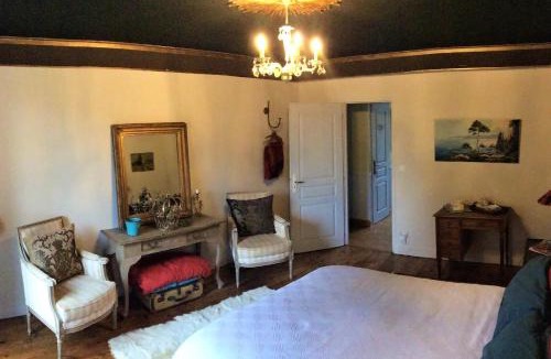 Vorly Bed & Breakfast | La grand' maison
