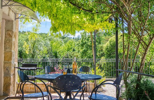 Entrecasteaux House | La maison aux volets bleus by Interhome