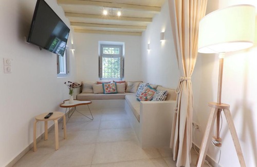 idhra Villa | La Maison de Marie Geraldine