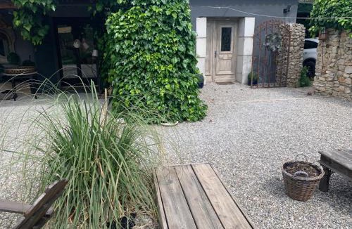 Saint-Julien House | La Noccemada, Bastide secrète et Table Gastronomique