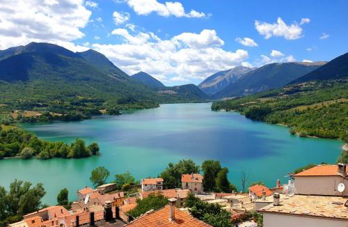 Barrea House | La porticina Incantevole vista lago a Barrea