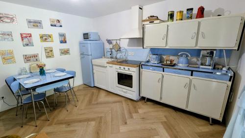 Speracedes House | La Rose & Le Loup