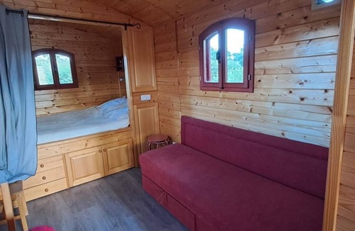 Bourbon-Lancy House | La Roulotte de Serre