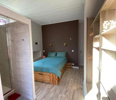 Allevard House | La soie