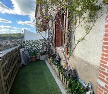 Chambon-sur-Voueize Apartment | La Symbiose 23