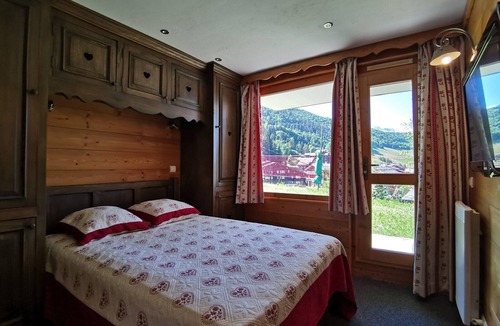 Valmorel Apartment | La Terrasse 1/2 - Spacious ski-in ski-out apartment