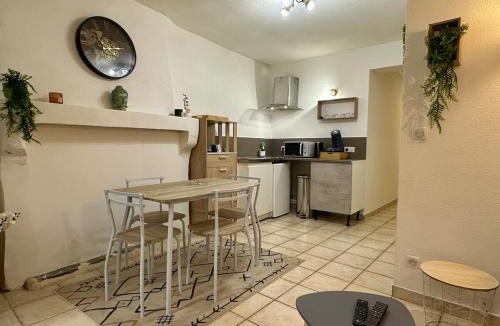 La Celle-sous-Gouzon Apartment | La terrasse de Grangevieille