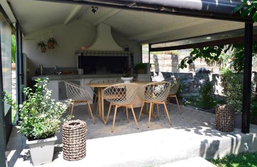 Vitoumas Apartment | LaGo Village House