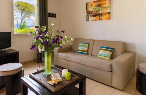 Le Brusc Apartment | Lagrange Vacances Les Terrasses des Embiez