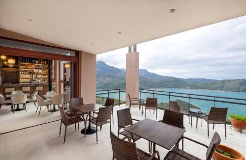 Agrafa Hotel | Lake Kremasta Hotel