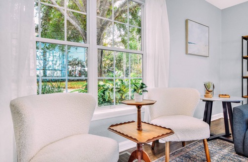 Winter Haven House | Lake View, Game Room, 10 minutes to Legoland - Perfect for Large Families!