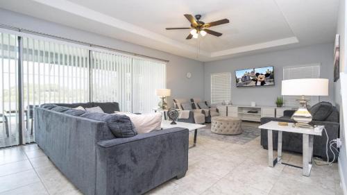 Haines City Villa | Lakefront 4BR Villa with Pool at Balmoral Resort