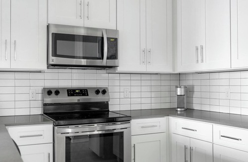 Sun City Center Apartment | Landing | Modern 2BD, Gym