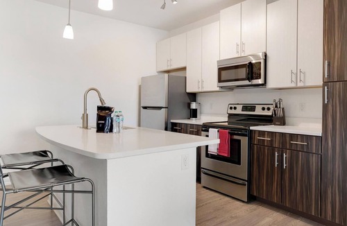 Fairvilla Apartment | Landing | Stunning 1BD, Clubhouse, Gym