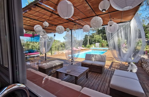Flassans-sur-Issole Villa | Large 13 person villa in the Var - Heated pool, families & groups
