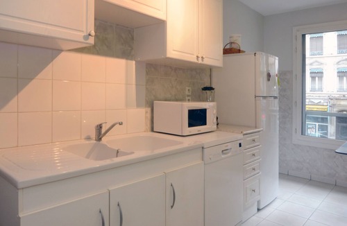 Voltaire - Saint Amour Apartment | Large and bright 77 m² T3 with garage located in Garibaldi
