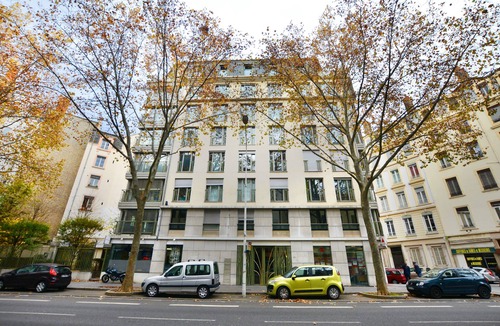 Voltaire - Saint Amour Apartment | Large and bright 77 m² T3 with garage located in Garibaldi