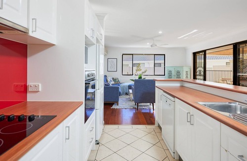 Miami House | Large and light Townhouse 600m from Burleigh Beach