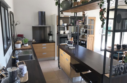 Beaurecueil House | Large house in Provence with swimming pool 15 min from Aix en Provence. Ideal for families
