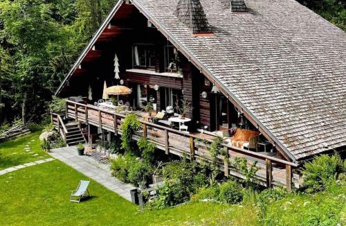 Le Lavancher Ski Chalet | Large peaceful chalet for mountain adventures! Perfect for Flégère and Grand Montet skiing