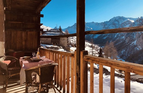 Saint-Veran Apartment | Large sunny chalet