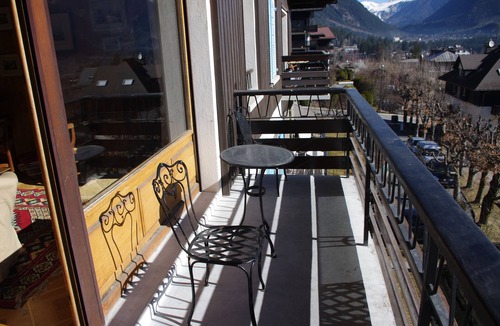 Chamonix City Centre Apartment | Large, sunny, quiet location, close to all amenities, direct view of Mont Blanc