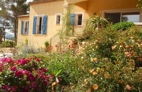 Entrecasteaux Villa | Large villa with heated swimming pool, spa and panoramic views