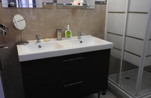 San Eugenio House | Las Flores studio 3