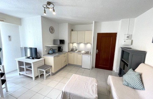 Cavaliere Beach Apartment | Le 28 : Studio climatisé avec accès privé sur plage