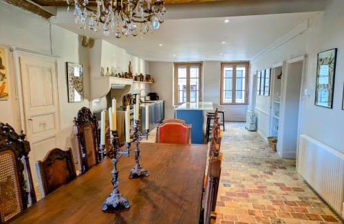 Saint-Gengoux-le-National House | Le 6 Grande Rue - Maison de ville rénovée avec jardin